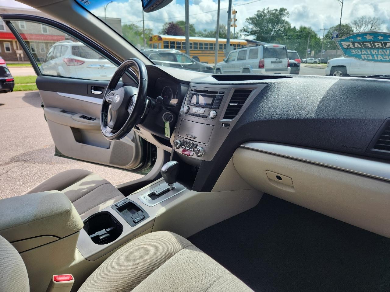 Subaru Outback 4dr Wgn H4 Auto 2.5i Premium 2013