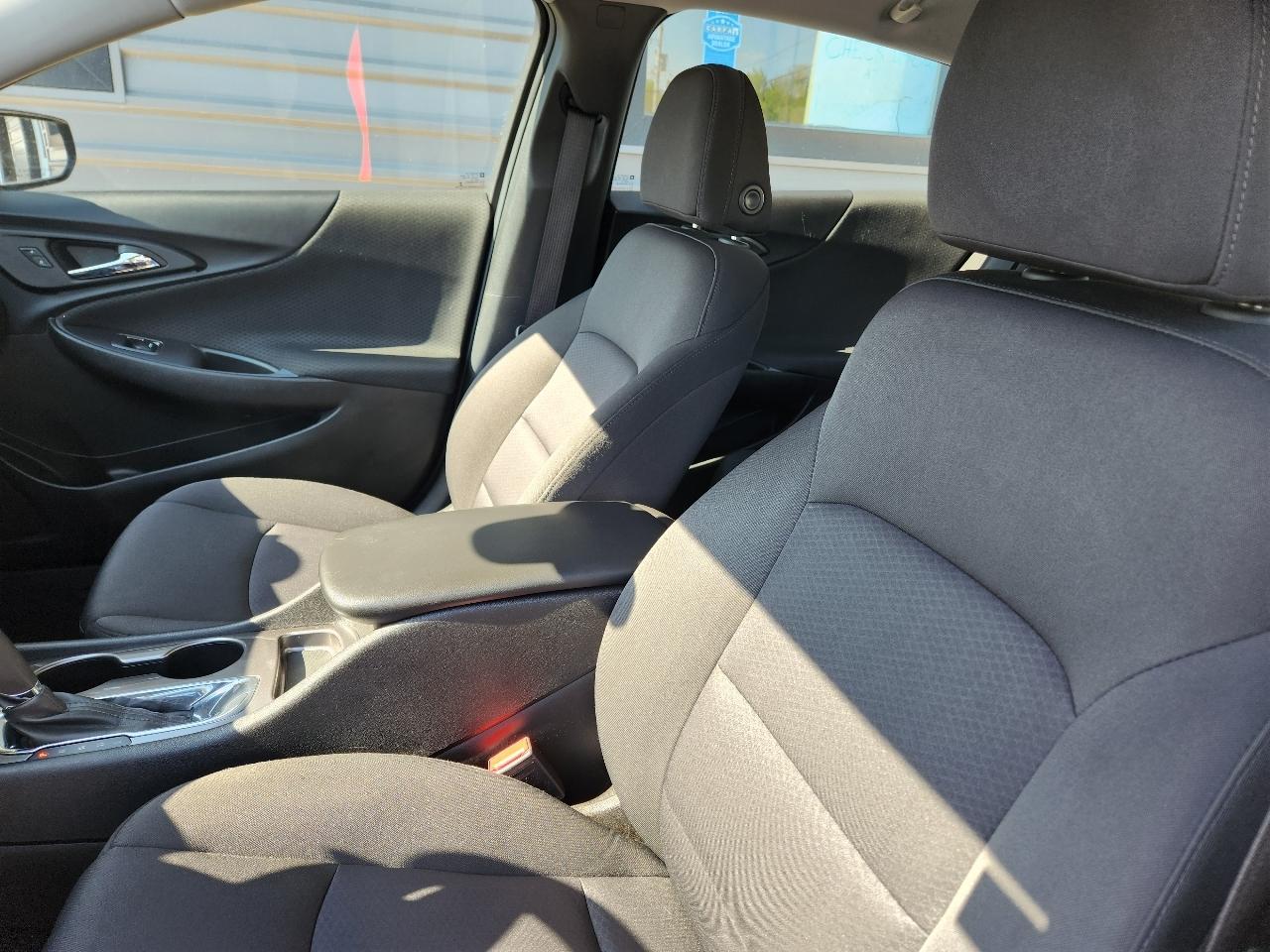 Chevrolet Malibu 4dr Sdn LS w/1FL 2018