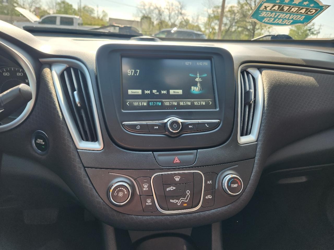 Chevrolet Malibu 4dr Sdn LS w/1FL 2018