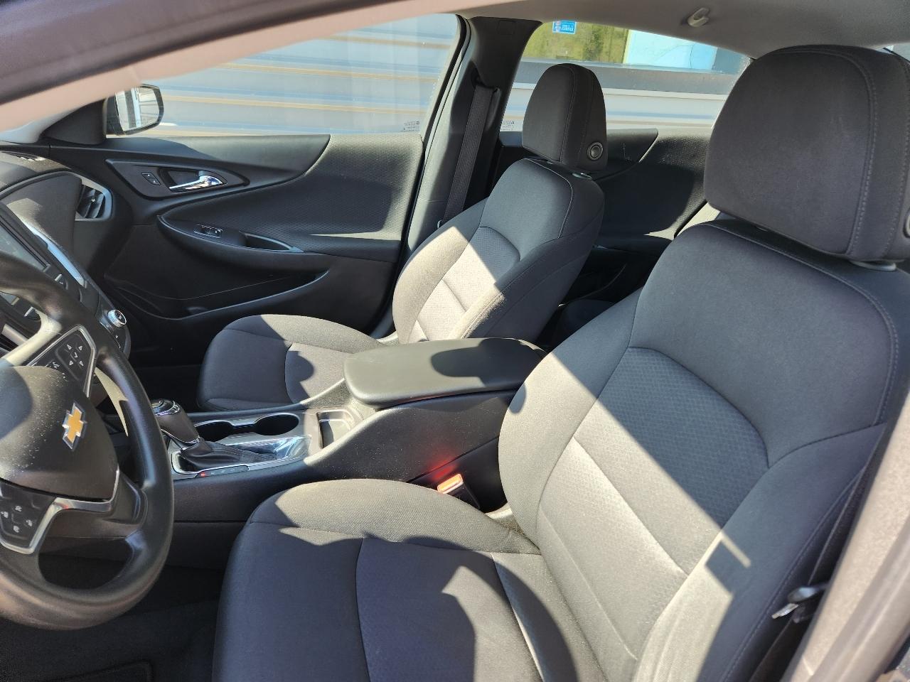 Chevrolet Malibu 4dr Sdn LS w/1FL 2018