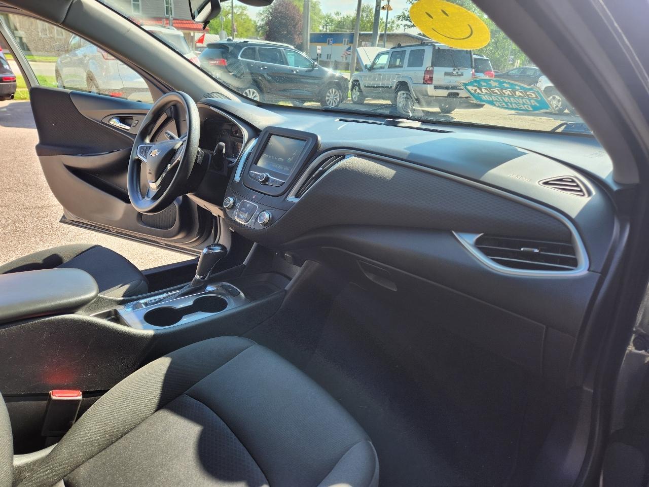 Chevrolet Malibu 4dr Sdn LS w/1FL 2018