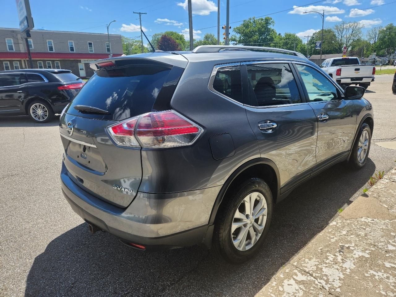 Nissan Rogue AWD 4dr SV 2015
