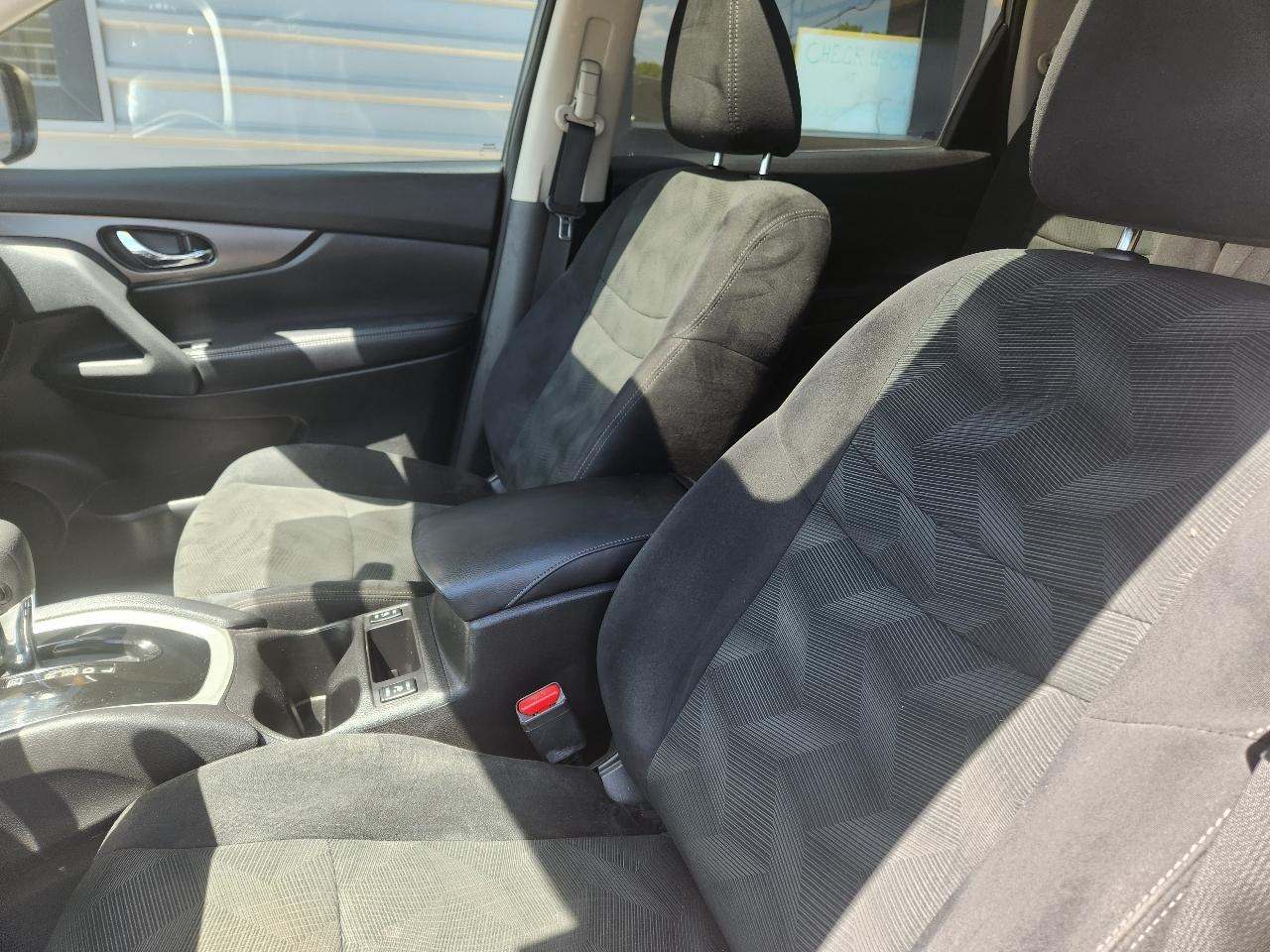 Nissan Rogue AWD 4dr SV 2015