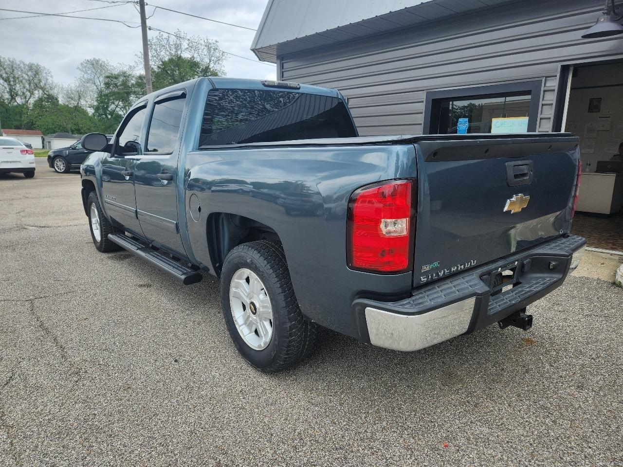 Chevrolet Silverado 1500 4WD Crew Cab 143.5" LT 2011