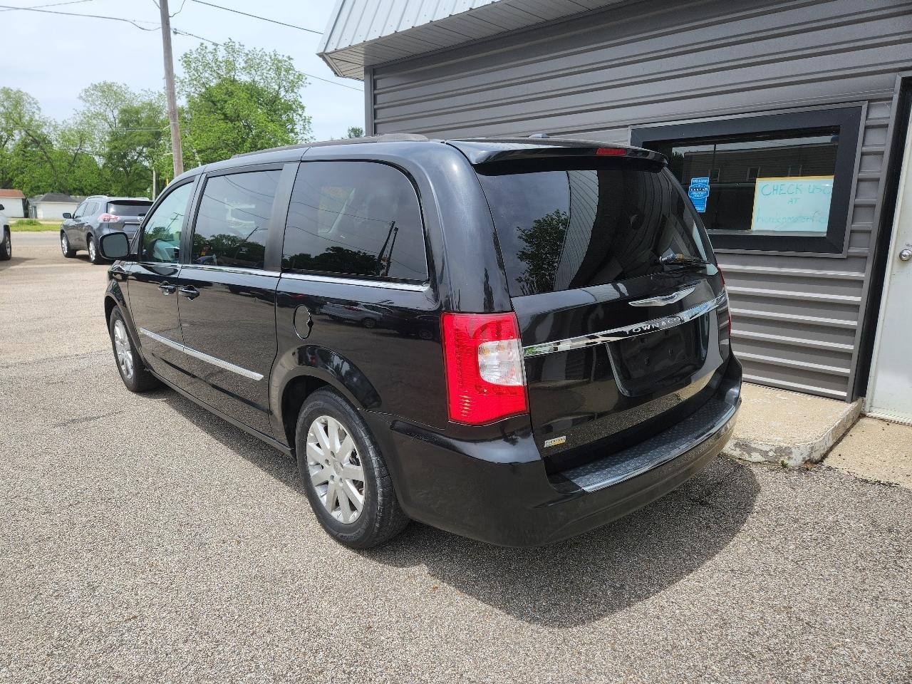 Chrysler Town & Country 4dr Wgn Touring 2016