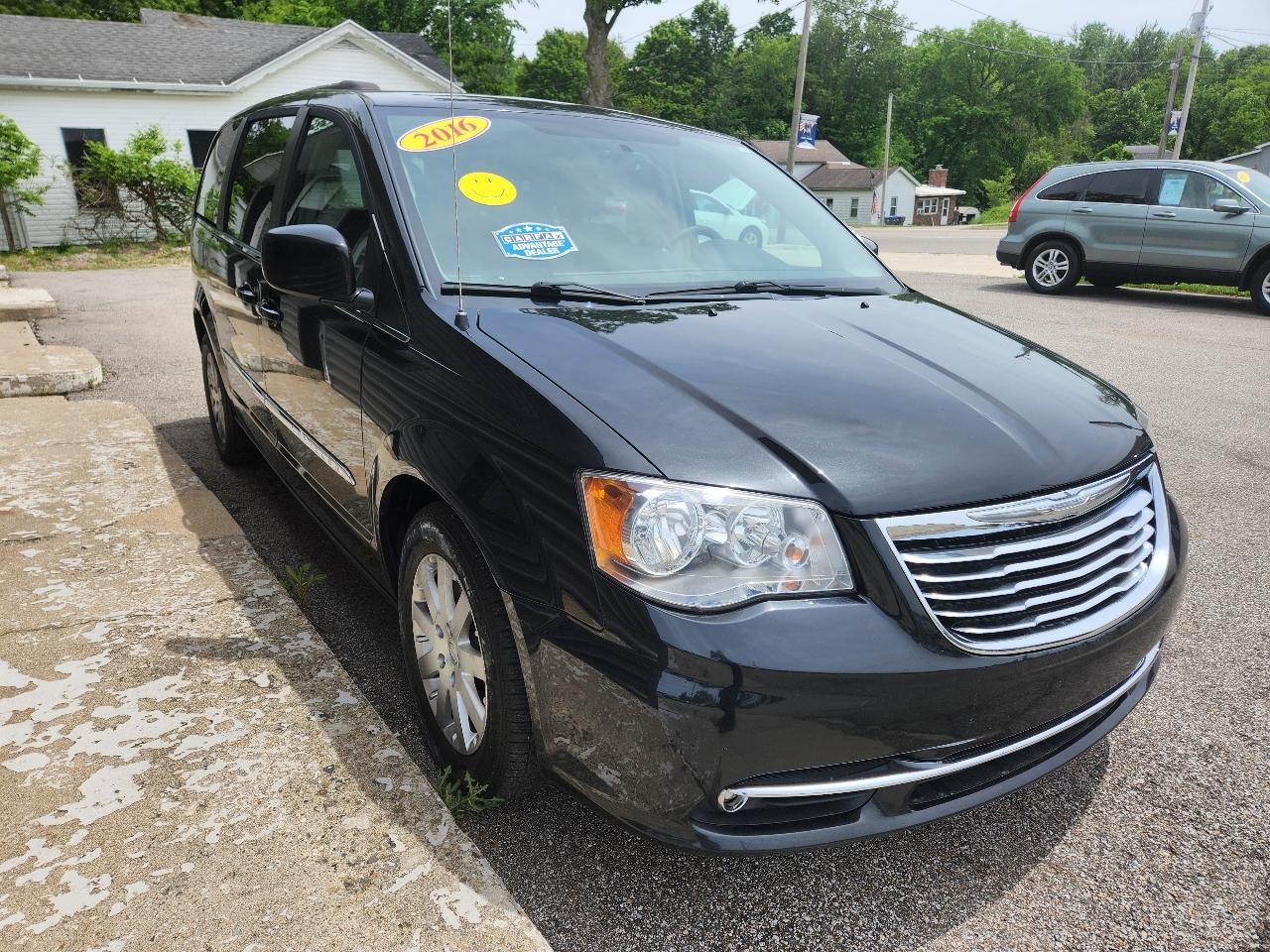 Chrysler Town & Country 4dr Wgn Touring 2016