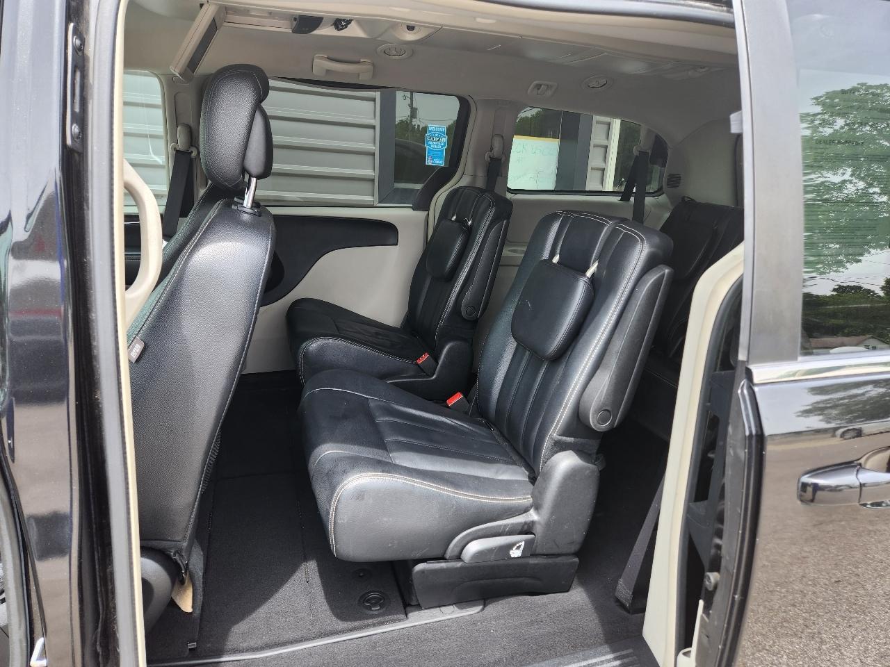 Chrysler Town & Country 4dr Wgn Touring 2016