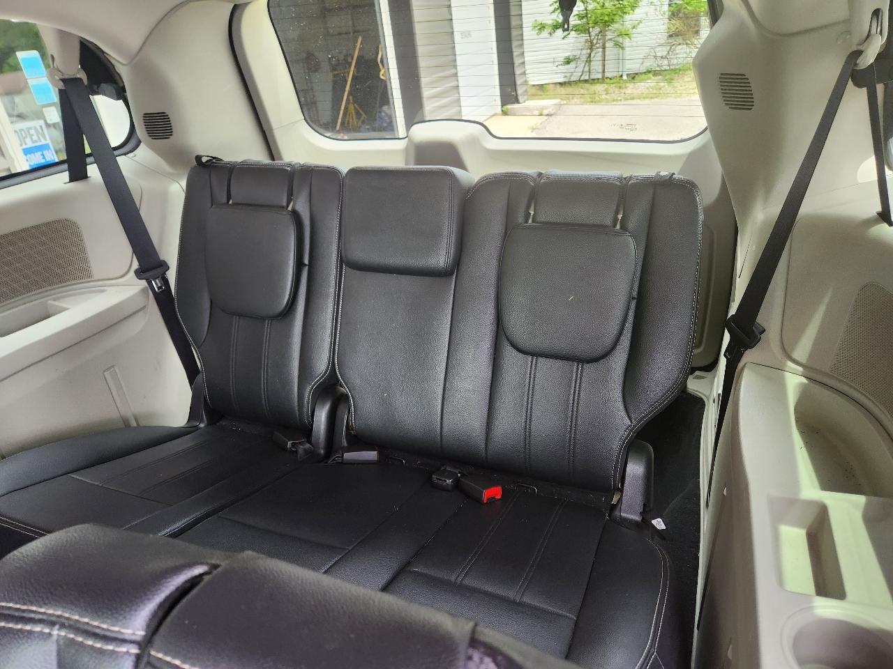 Chrysler Town & Country 4dr Wgn Touring 2016