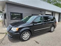 2016 Chrysler Town & Country 
