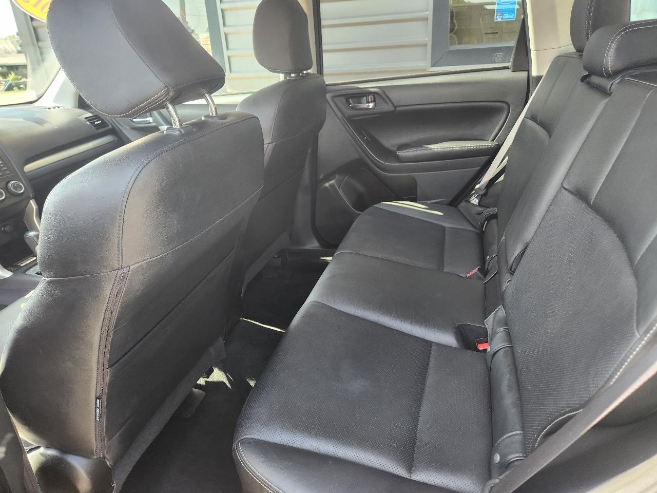 Subaru Forester 4dr CVT 2.5i Limited PZEV 2015