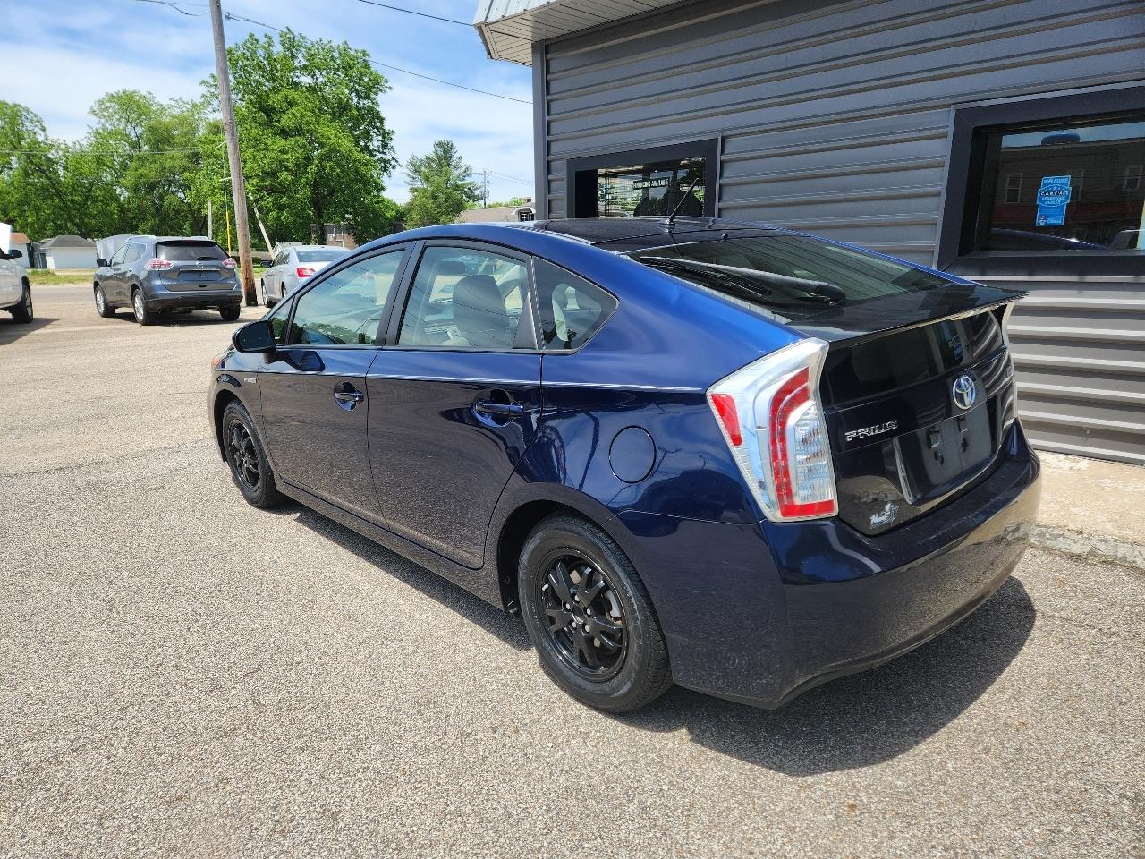 Toyota Prius 5dr HB Three (Natl) 2012