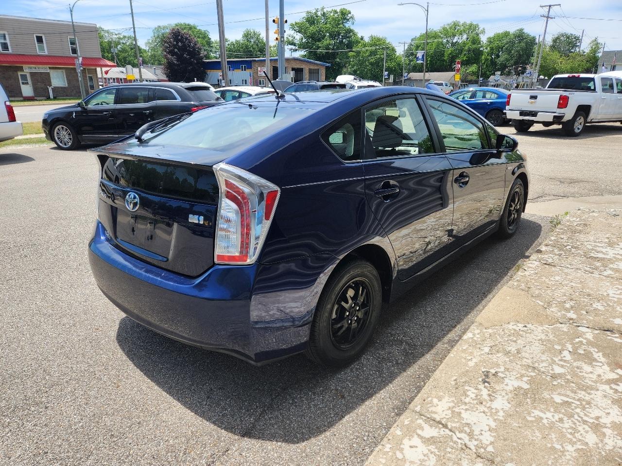 Toyota Prius 5dr HB Three (Natl) 2012