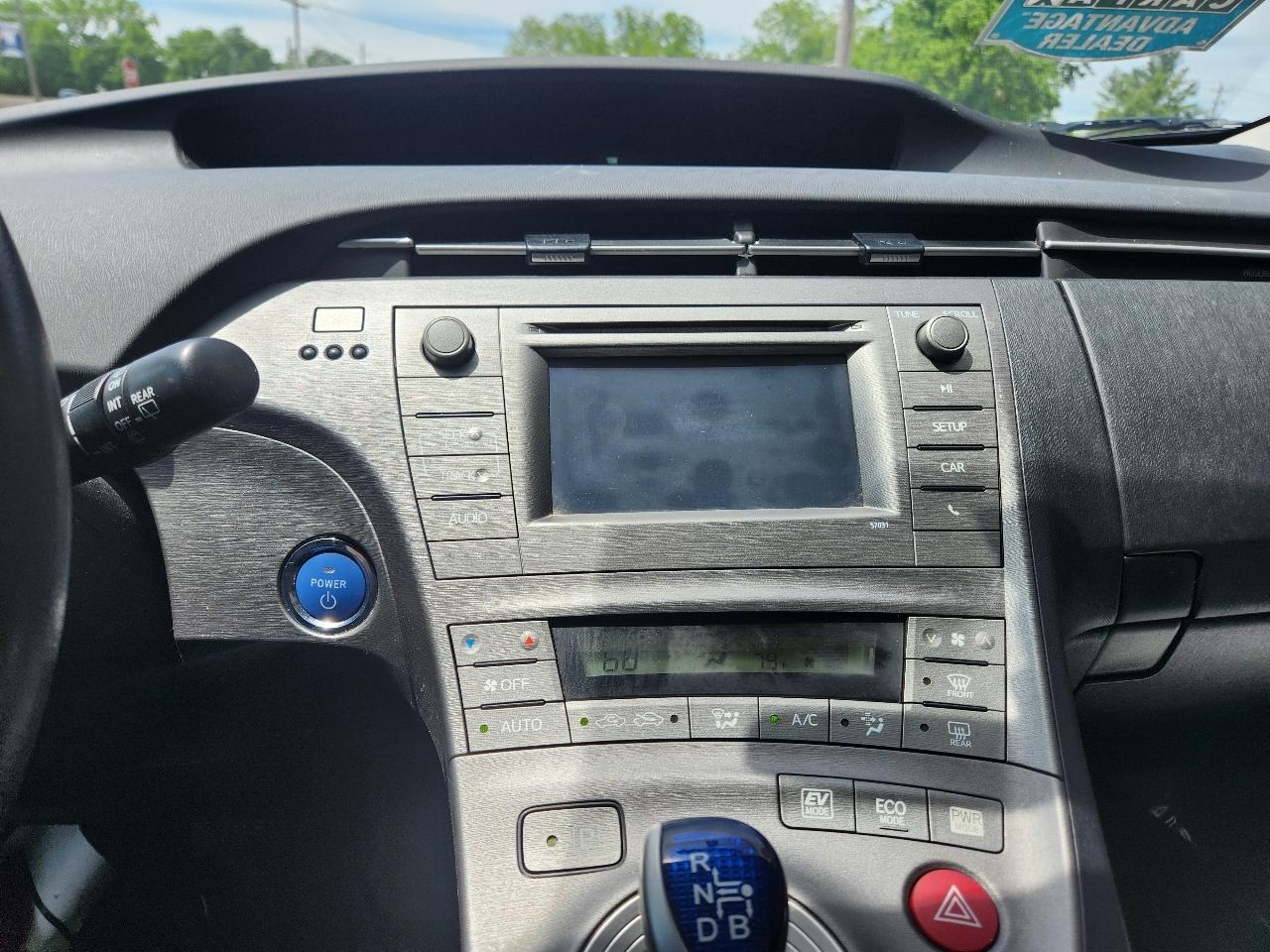 Toyota Prius 5dr HB Three (Natl) 2012
