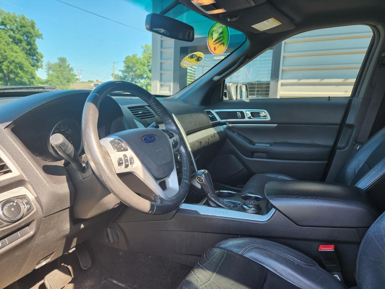 Ford Explorer 4WD 4dr XLT 2013