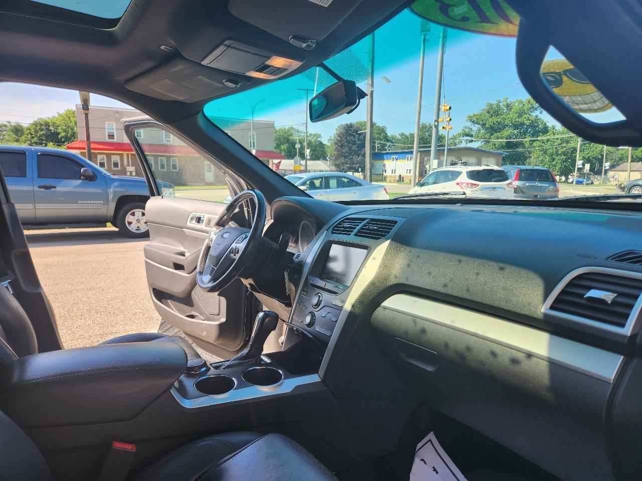 Ford Explorer 4WD 4dr XLT 2013