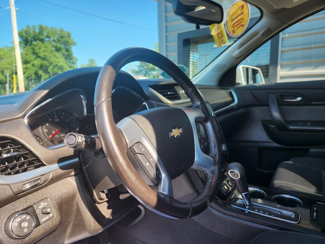 Chevrolet Traverse FWD 4dr LT w/1LT 2017