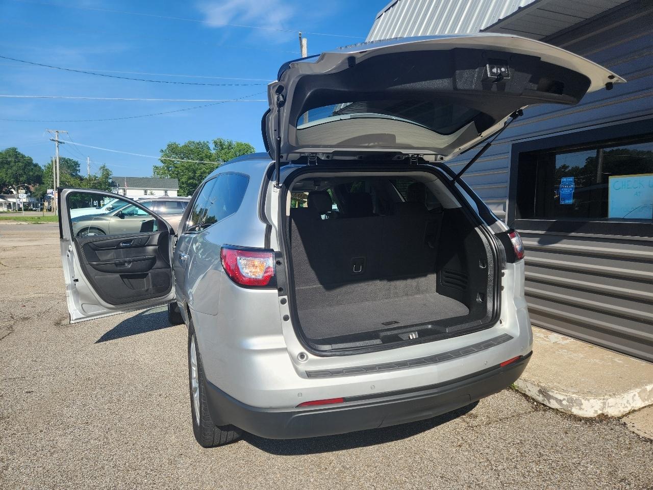 Chevrolet Traverse FWD 4dr LT w/1LT 2017