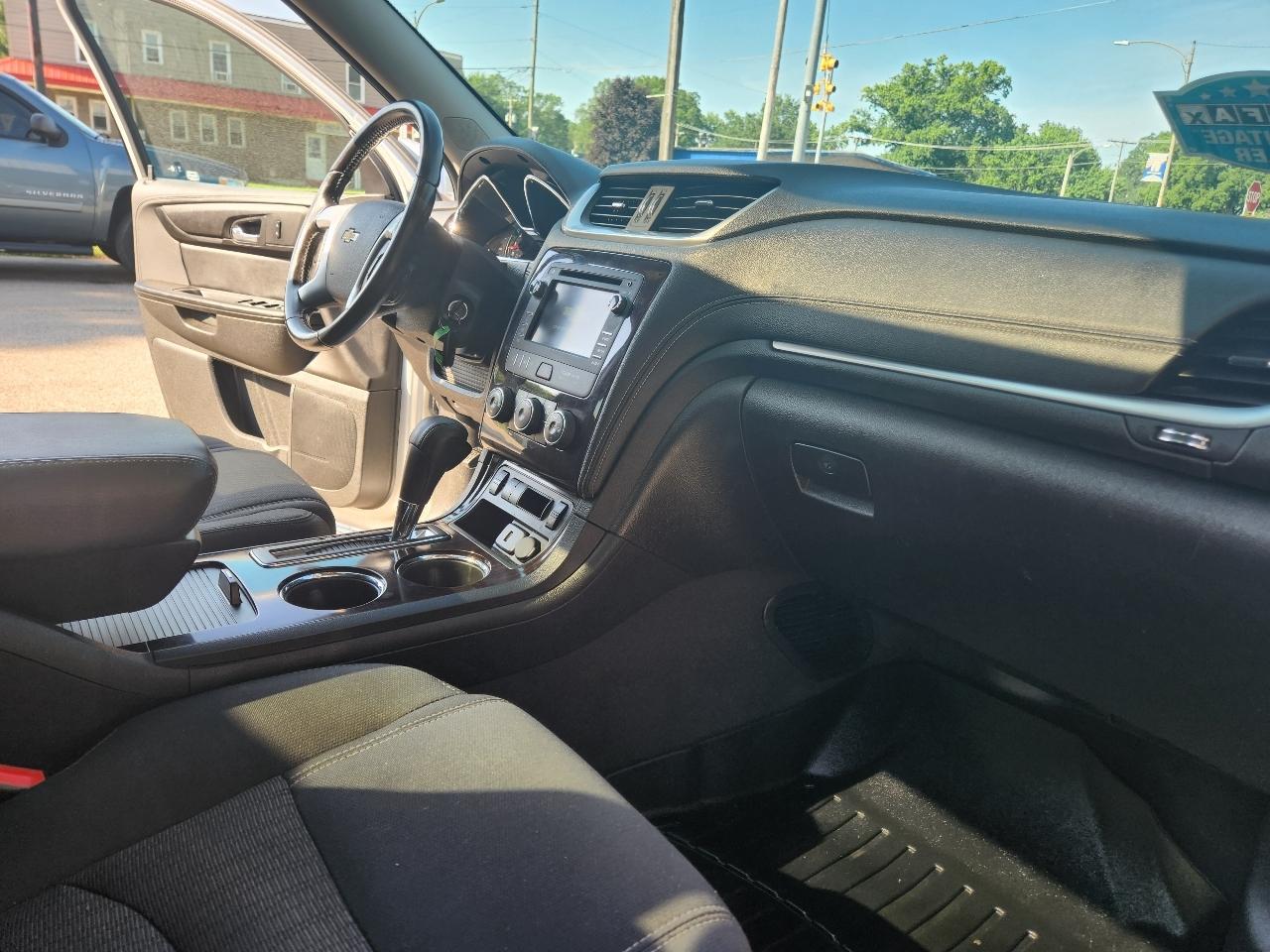 Chevrolet Traverse FWD 4dr LT w/1LT 2017