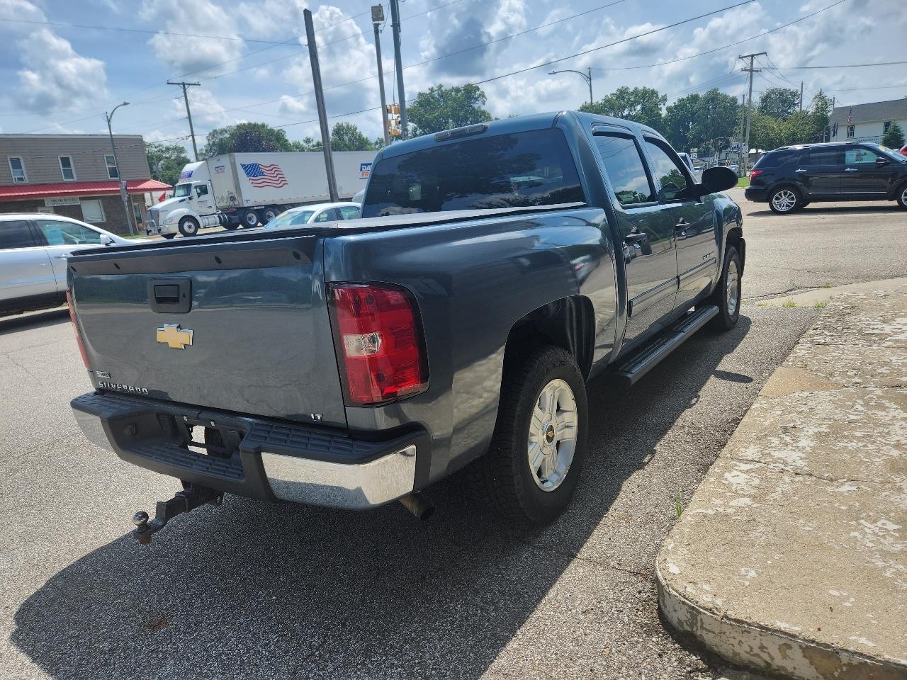 Chevrolet Silverado 1500 4WD Crew Cab 143.5" LT 2011