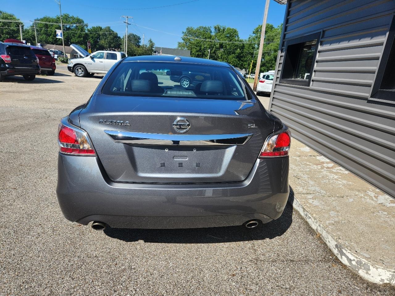 Nissan Altima 4dr Sdn I4 2.5 SL 2015