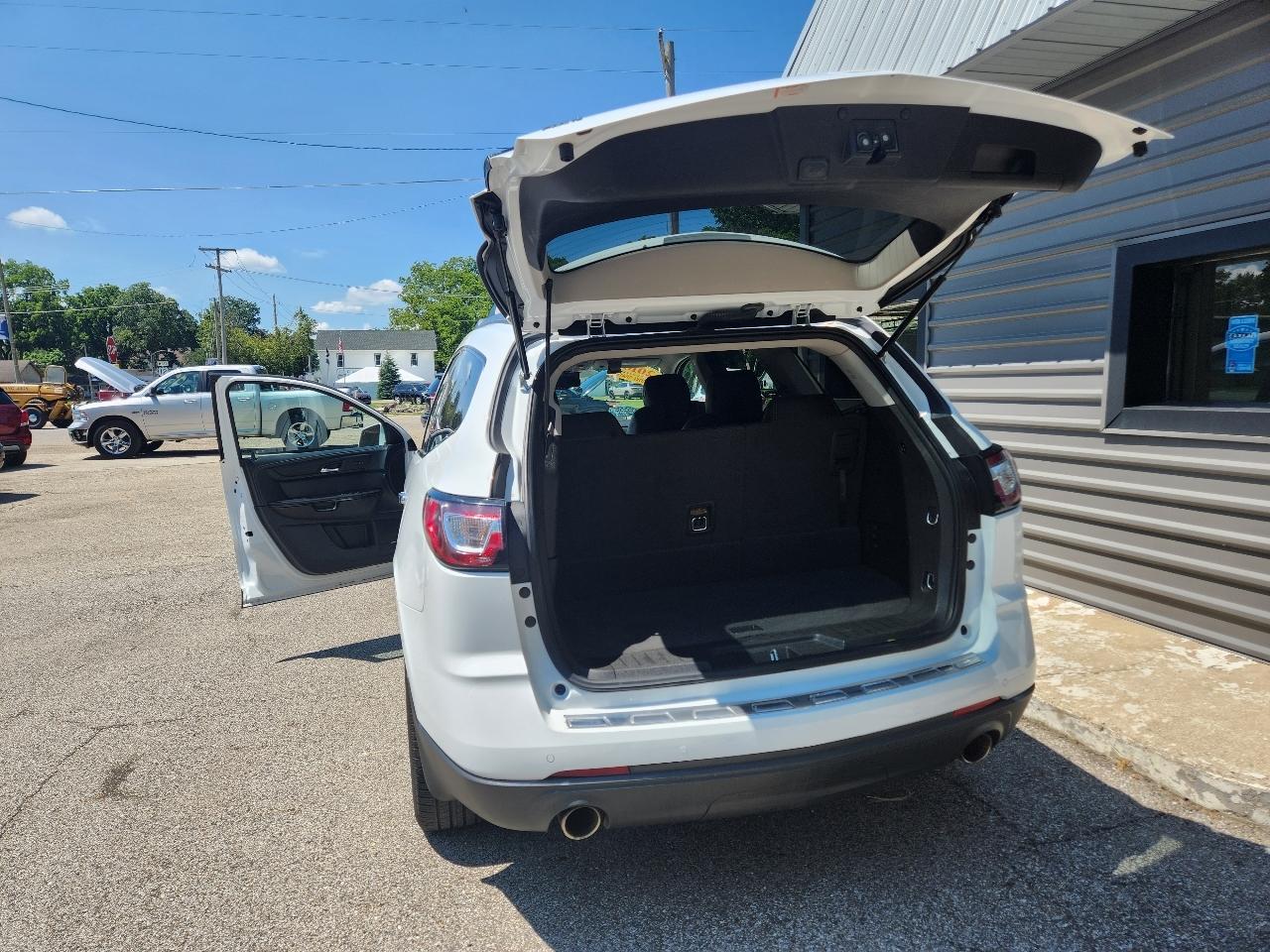 Chevrolet Traverse AWD 4dr LTZ 2016