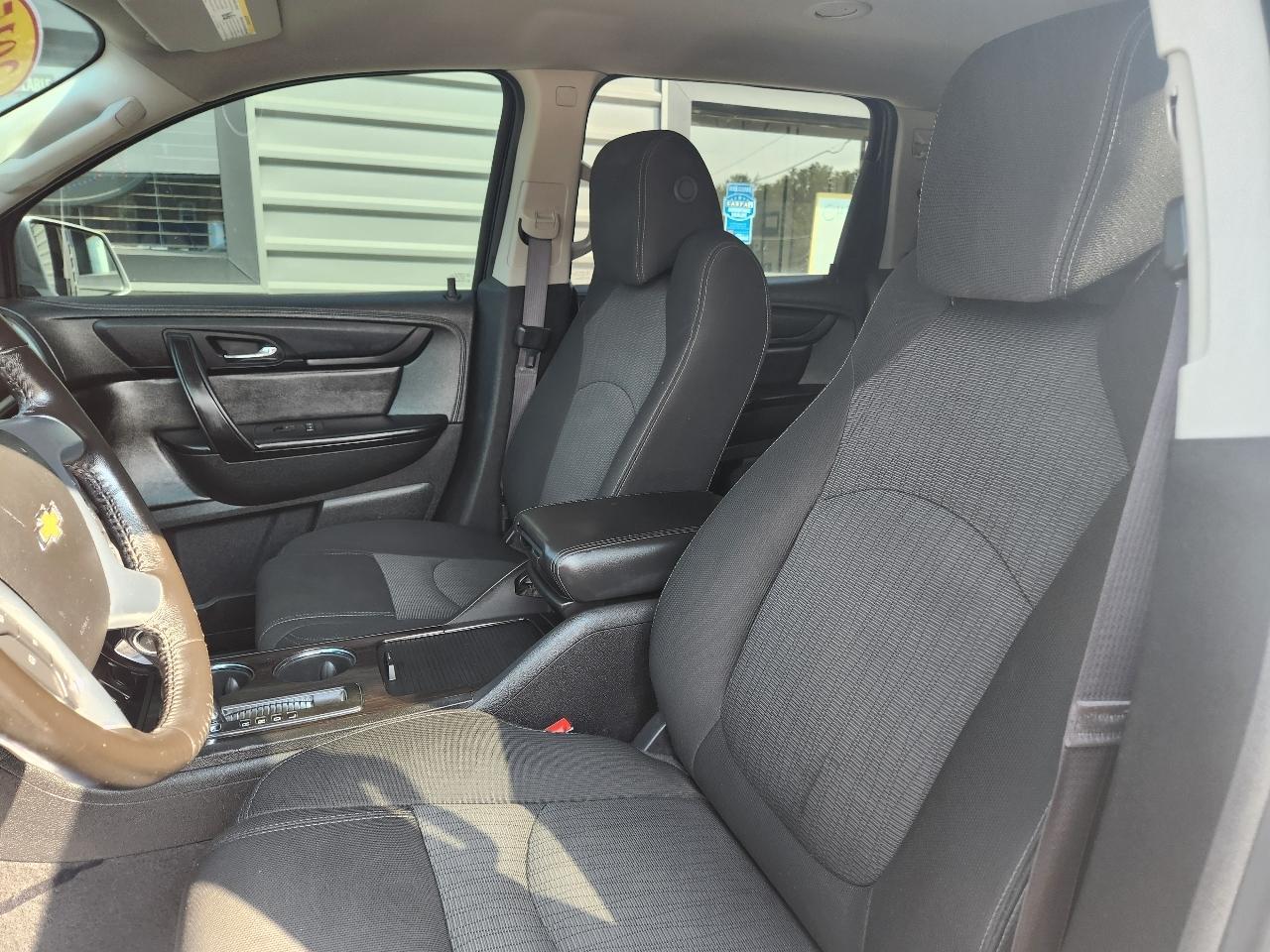 Chevrolet Traverse AWD 4dr LT w/1LT 2015