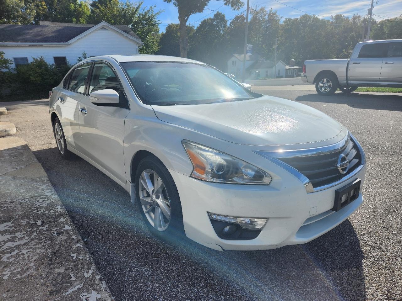 Nissan Altima 4dr Sdn I4 2.5 SV 2015