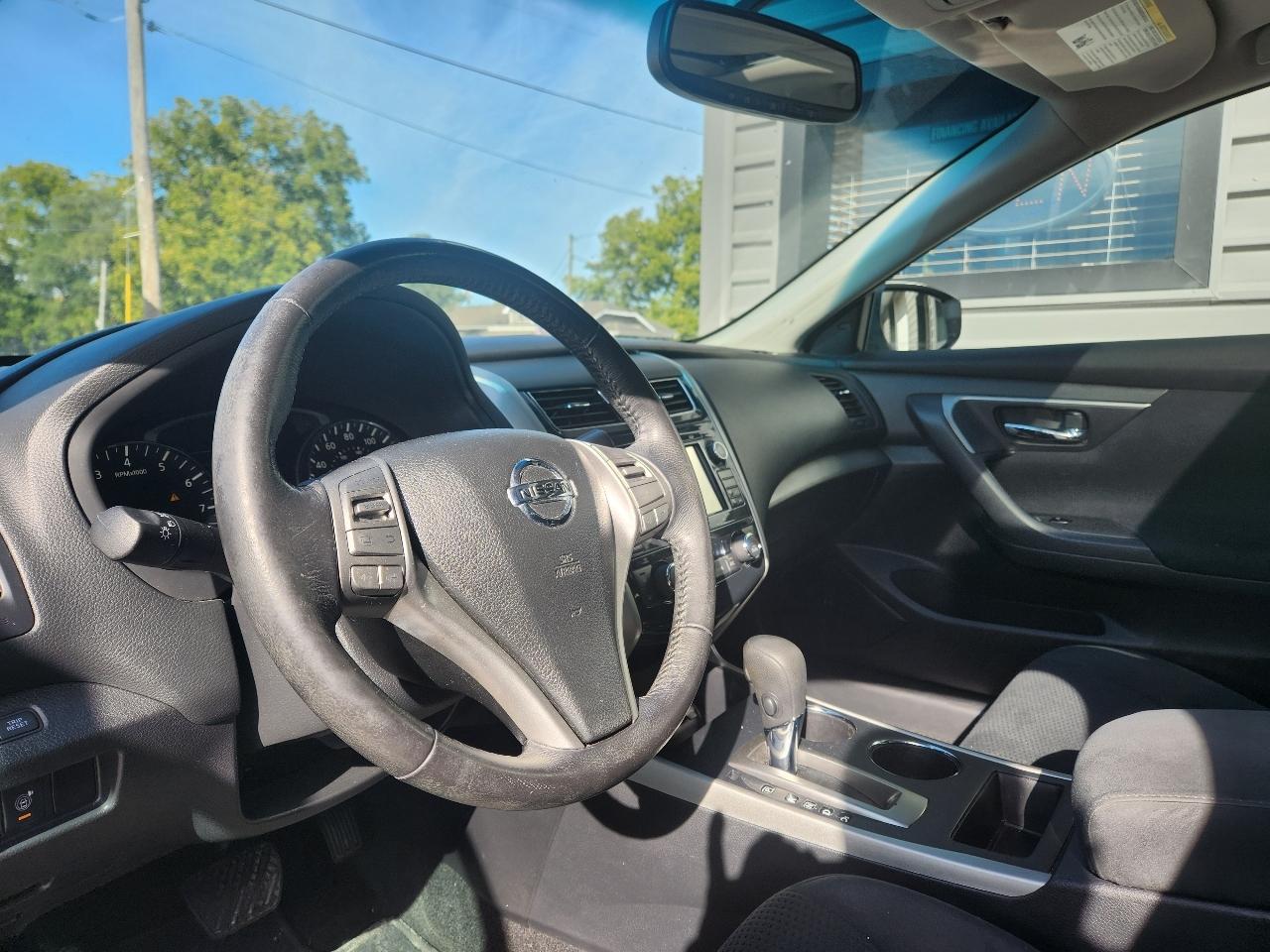 Nissan Altima 4dr Sdn I4 2.5 SV 2015