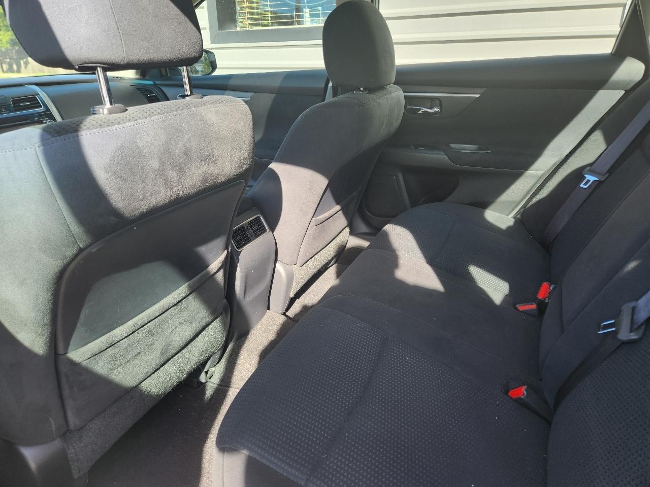 Nissan Altima 4dr Sdn I4 2.5 SV 2015