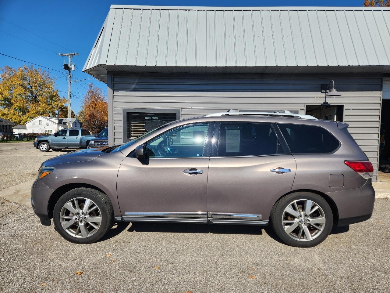 Nissan Pathfinder 4WD 4dr Platinum 2013
