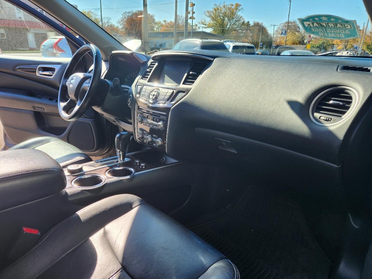 Nissan Pathfinder 4WD 4dr Platinum 2013