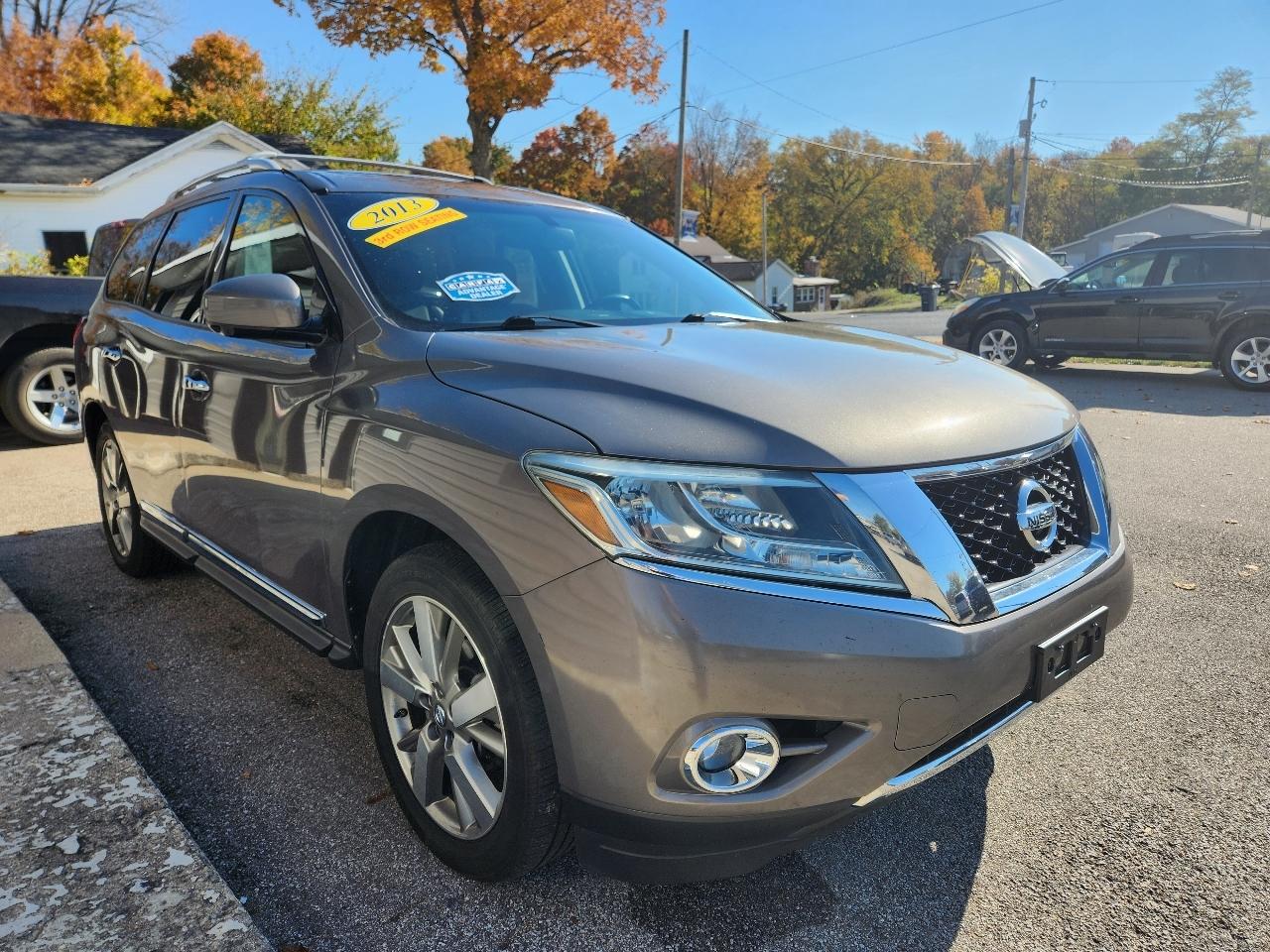 Nissan Pathfinder 4WD 4dr Platinum 2013