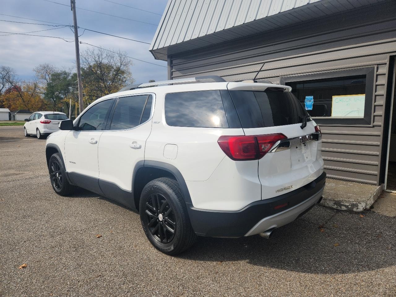 GMC Acadia FWD 4dr SLT w/SLT-1 2018