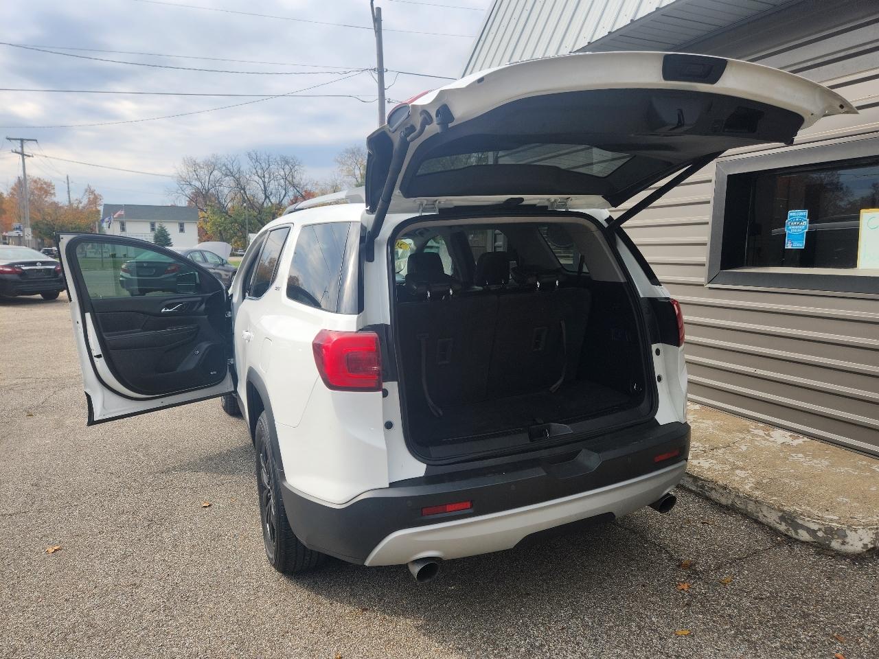 GMC Acadia FWD 4dr SLT w/SLT-1 2018
