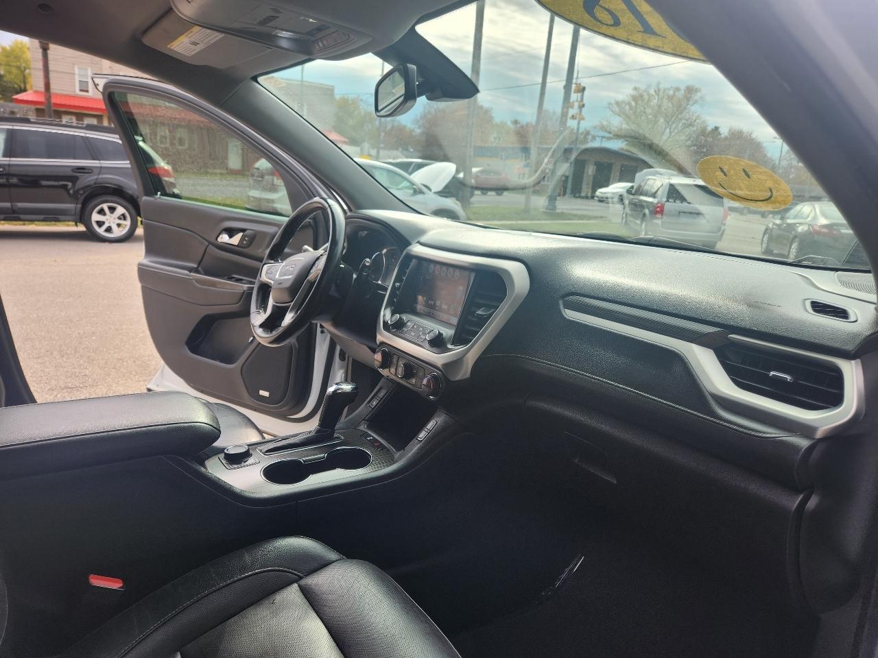 GMC Acadia FWD 4dr SLT w/SLT-1 2018