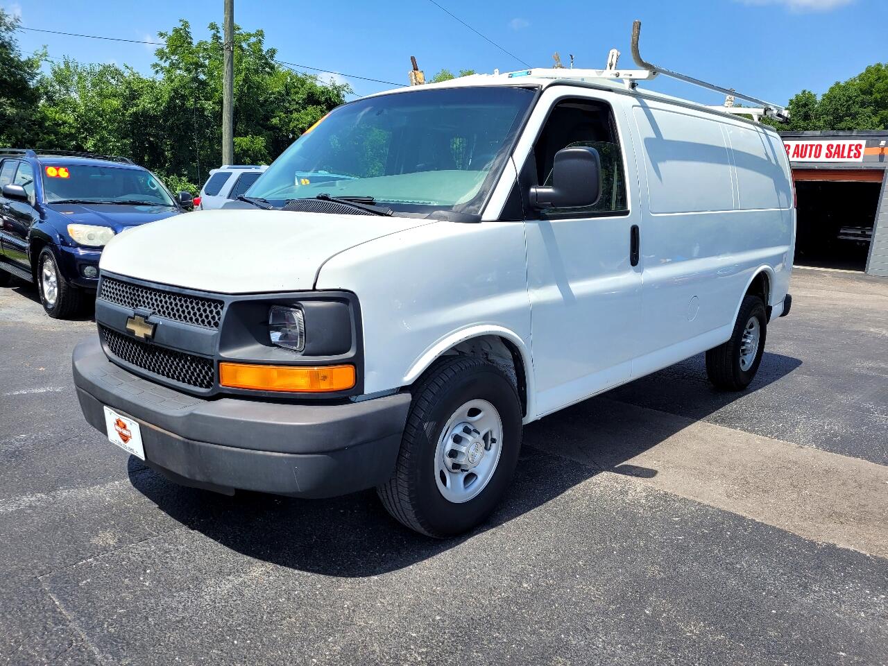 Chevrolet Express Cargo Van RWD 2500 135" 2016