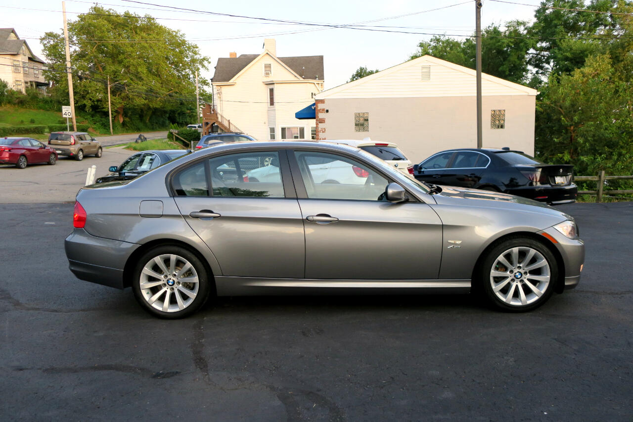 BMW 3-Series 328i xDrive SA 2011 BMW 3-Series 328i xDrive SA 2011