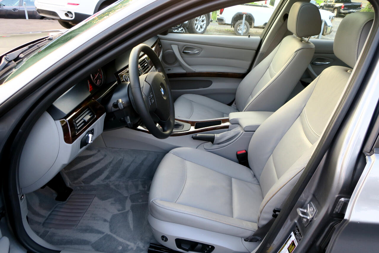 BMW 3-Series 328i xDrive SA 2011 BMW 3-Series 328i xDrive SA 2011