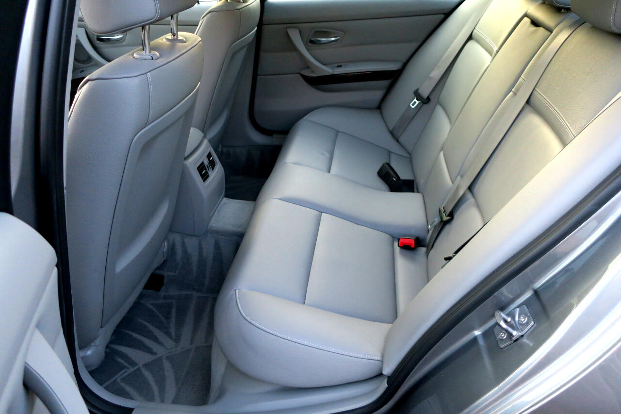 BMW 3-Series 328i xDrive SA 2011 BMW 3-Series 328i xDrive SA 2011