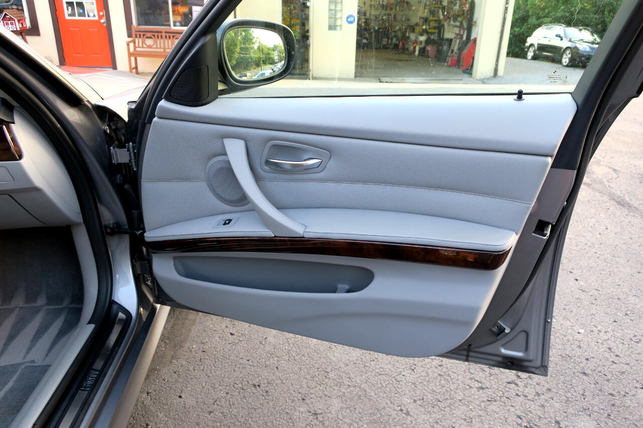 BMW 3-Series 328i xDrive SA 2011 BMW 3-Series 328i xDrive SA 2011