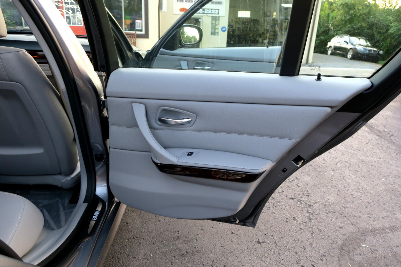 BMW 3-Series 328i xDrive SA 2011 BMW 3-Series 328i xDrive SA 2011