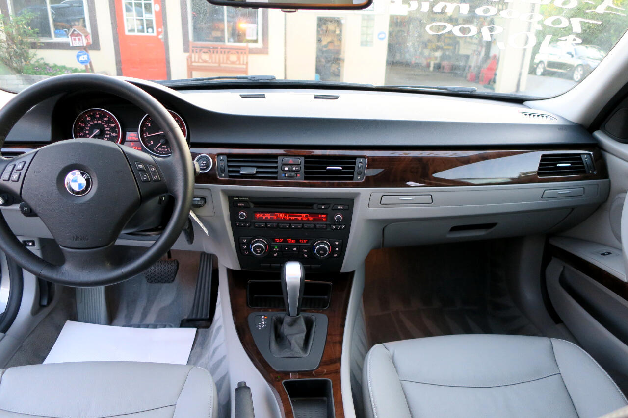 BMW 3-Series 328i xDrive SA 2011 BMW 3-Series 328i xDrive SA 2011