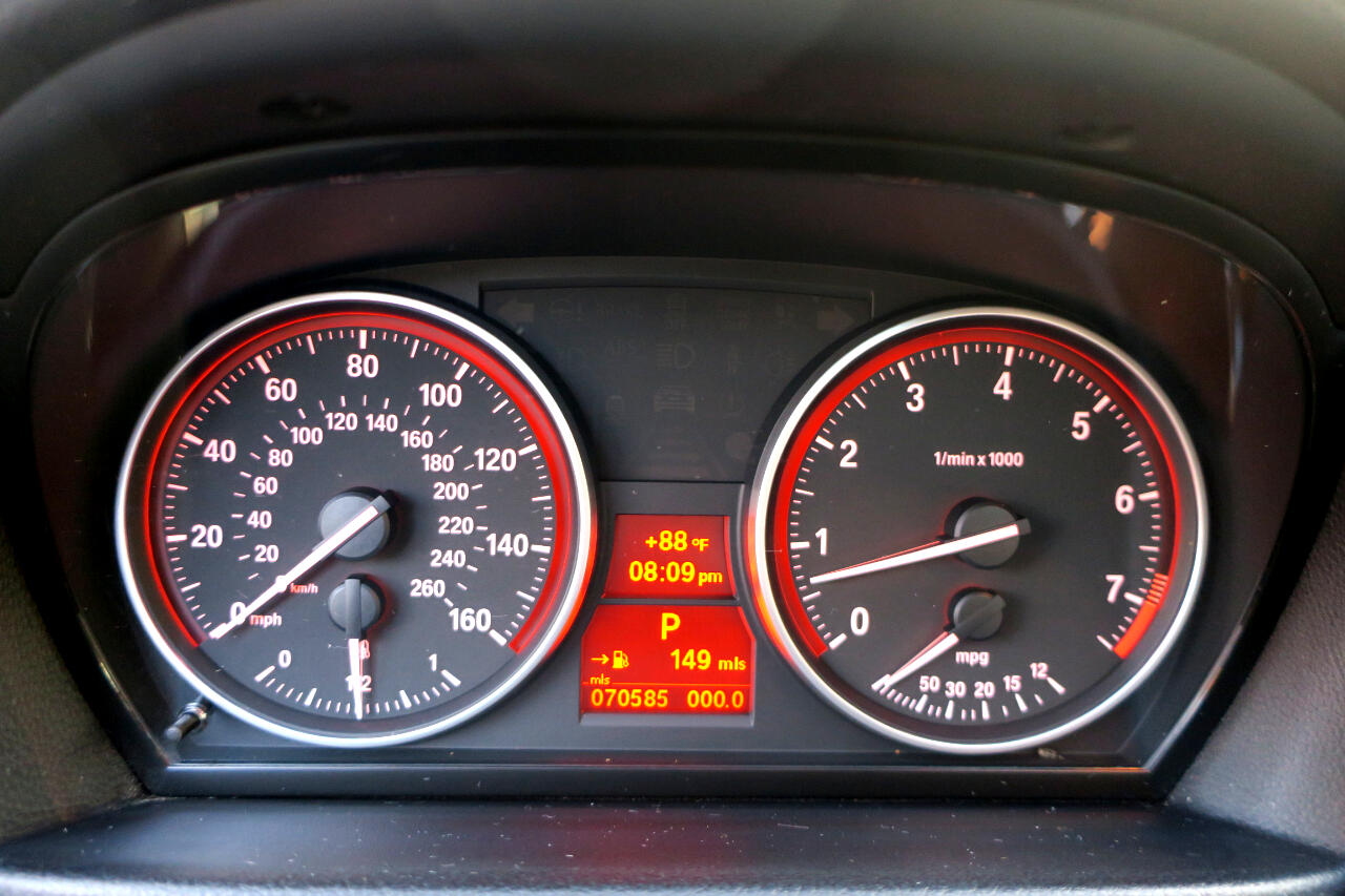 BMW 3-Series 328i xDrive SA 2011 BMW 3-Series 328i xDrive SA 2011