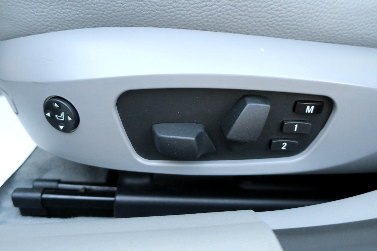 BMW 3-Series 328i xDrive SA 2011 BMW 3-Series 328i xDrive SA 2011