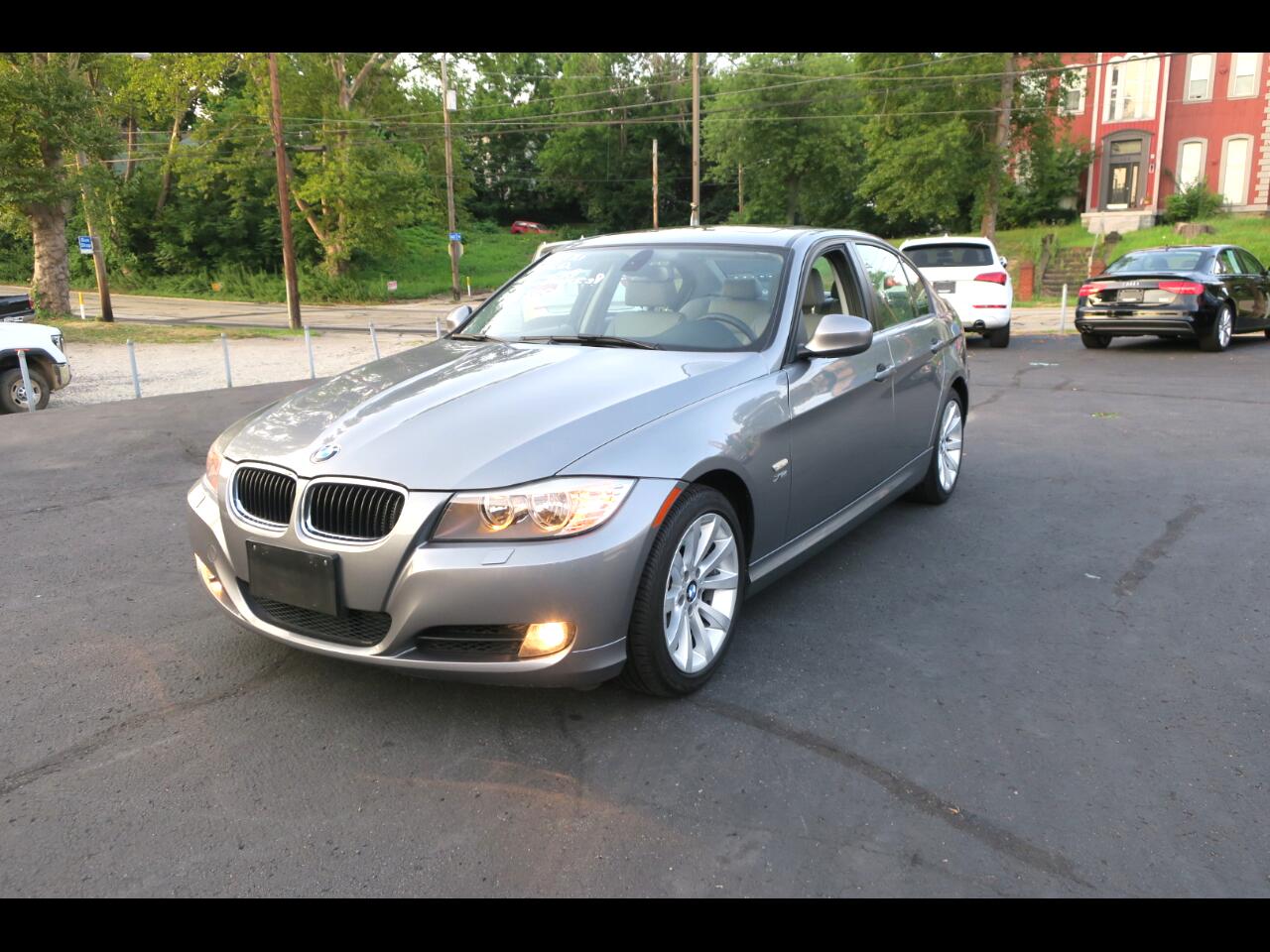 BMW 3-Series 328i xDrive SA 2011 BMW 3-Series 328i xDrive SA 2011