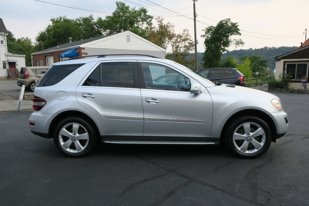 Mercedes-Benz M-Class ML350 2010 Mercedes-Benz M-Class ML350 2010