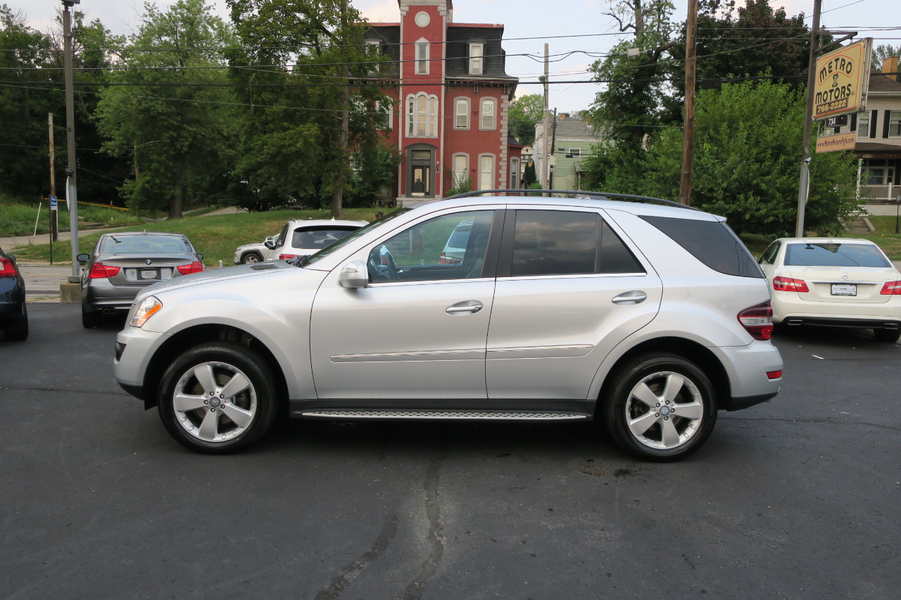 Mercedes-Benz M-Class ML350 2010 Mercedes-Benz M-Class ML350 2010