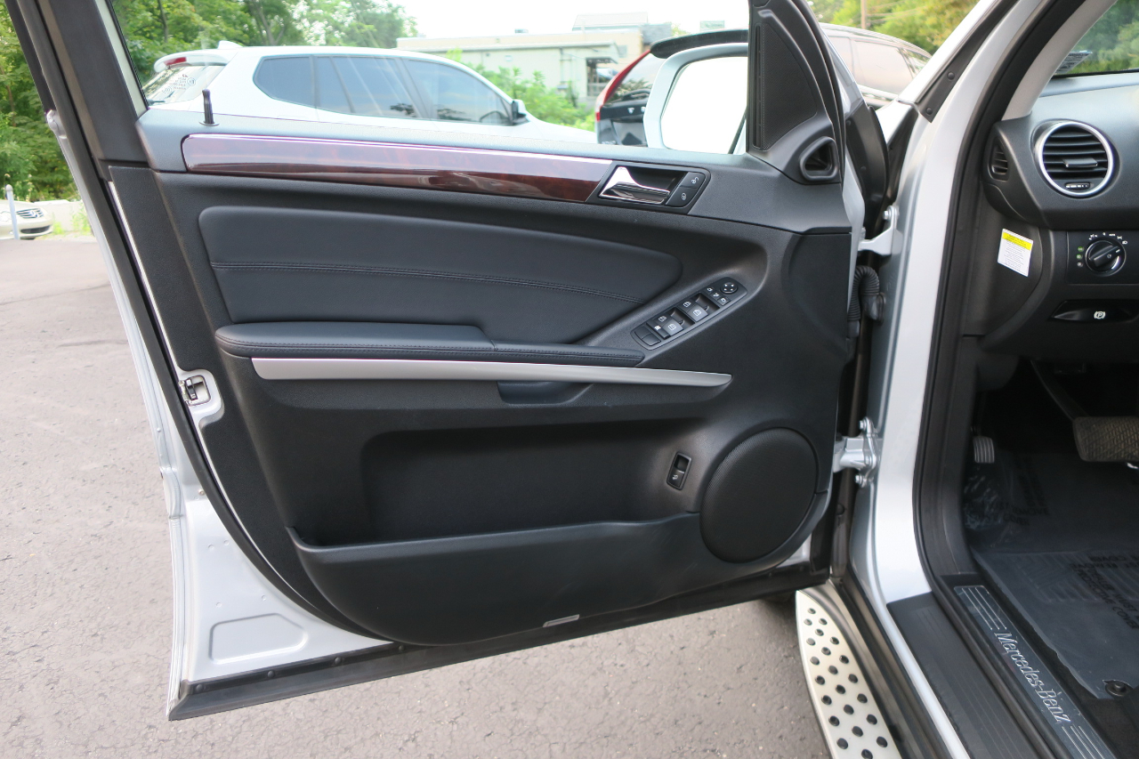 Mercedes-Benz M-Class ML350 2010 Mercedes-Benz M-Class ML350 2010