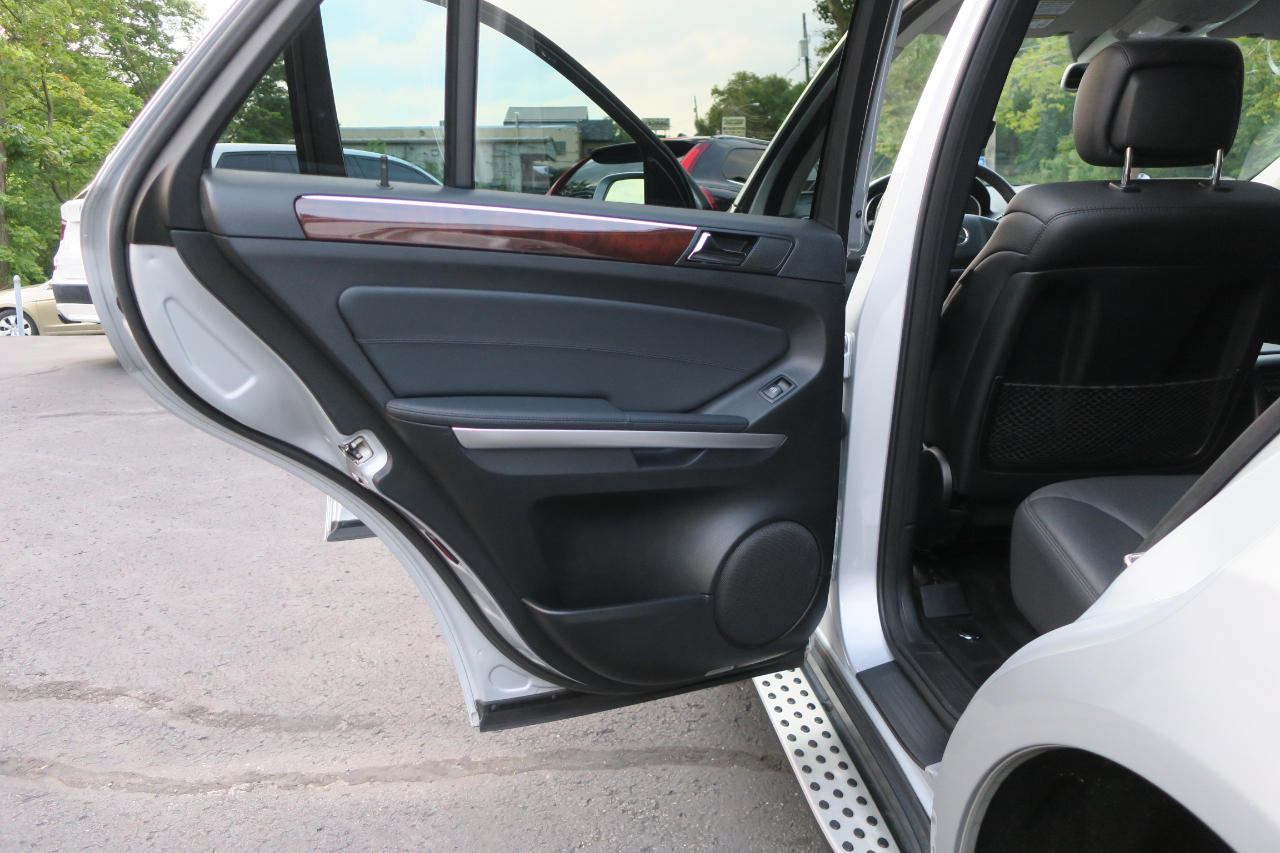 Mercedes-Benz M-Class ML350 2010 Mercedes-Benz M-Class ML350 2010