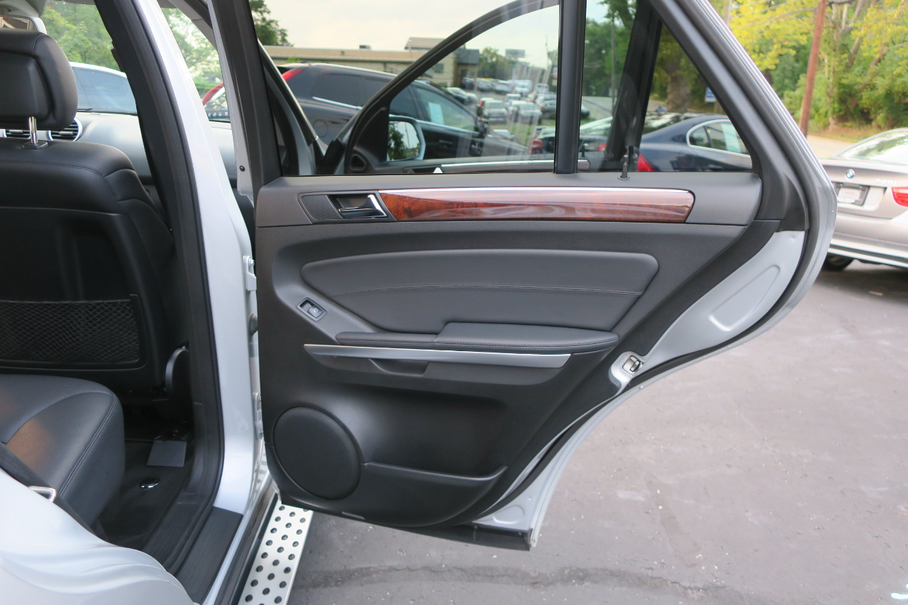 Mercedes-Benz M-Class ML350 2010 Mercedes-Benz M-Class ML350 2010